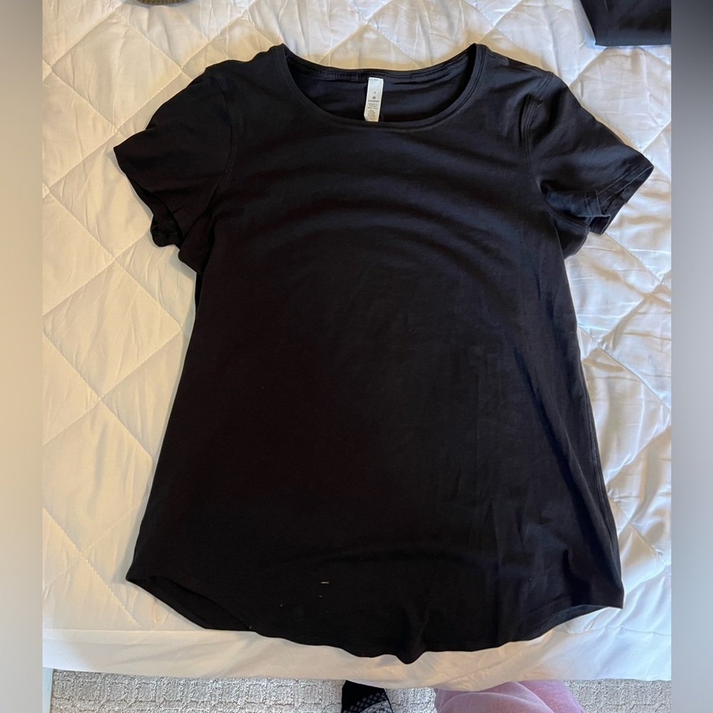 Lululemon Love Crewneck 4 Black Tee